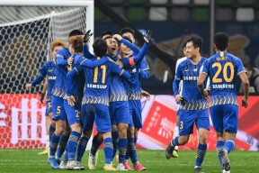 jnh-包含富力胜负难料！连扳两球战平泰达，后防面临考验的词条