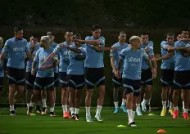 jnh-乌拉圭前锋荣膺亚洲足球颁奖典礼(乌拉圭男足主帅)