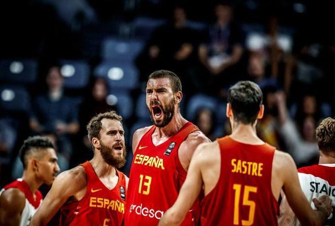 西班牙大胜拉脱维亚，领先对手分继续保持榜首的简单介绍