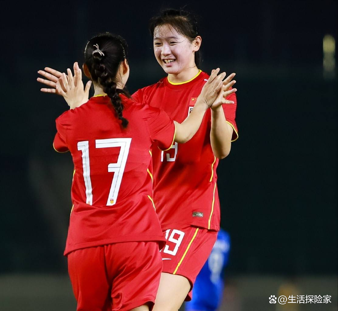 重提耳朵！中国女足赢得球迷们的尖叫的简单介绍